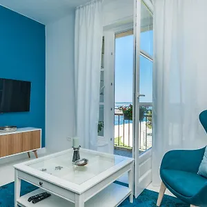 Aquamarine Sea View Apartament